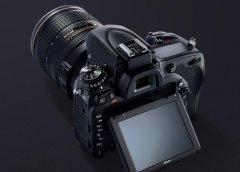 請問買哪款二手尼康全畫幅相機性價比高？