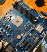 一年之內(nèi)，電腦壞了兩次。