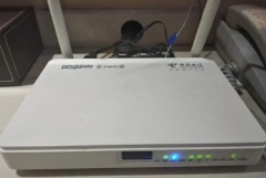 光貓選帶天線還是不帶天線的？